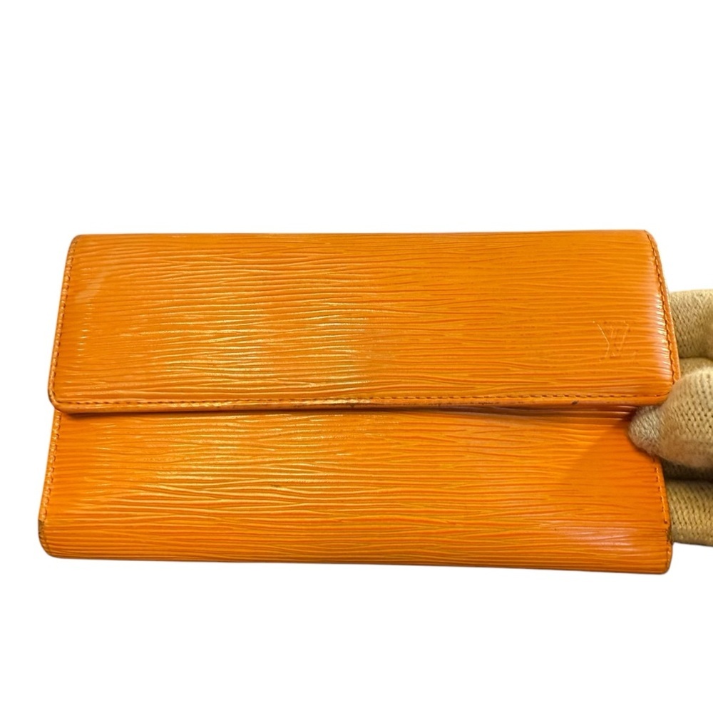 Women’s Louis Vuitton Orange Leather Continental Wallet